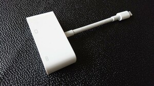 Apple 純正 MD825AM/A Lightning VGA アダプタ 映像 アダプターiPhone iPad ②