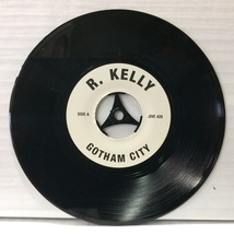 洗浄済 EP 7inch R.Kelly Gotham City_画像2