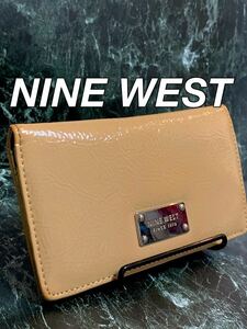 美品☆ナインウエスト NINE WEST 長財布 二つ折り エナメル