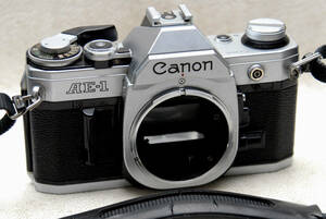 Canon キャノン 昔の高級一眼レフカメラ AE-1（銀）ボディ 希少品