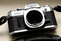 Canon キャノン 昔の高級一眼レフカメラ AE-1（銀）ボディ 希少品_画像2
