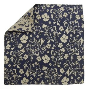 日本製　ポケットチーフ　リバーシブル　濃紺/ゴールドベージュ　ボタニカル柄（植物）　絹100％　メール便可　ACC-RE13