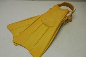 USED AQA Raver fins size M(23cm~25cm) scuba diving supplies [6904]