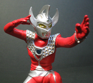 HDM創絶・アルティメットソリッド「ウルトラマン・タロウ」HD・究極大怪獣・ハイパーウルトラマン!