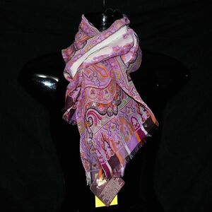 * as good as new *ETRO* stylish design, feeling of luxury exist silk silk. lustre . smooth . softly, kind feel of. scarf 