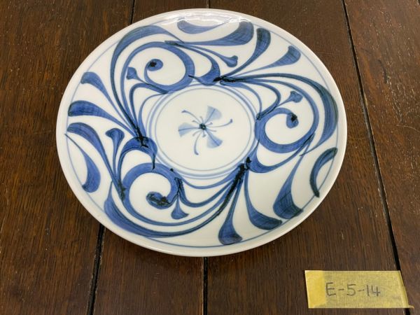 ヤフオク! -「砥部焼 大皿」の落札相場・落札価格 【18%OFF】 M 供箱 大作 梅山窯 飾り皿 鉄釉梅絵大皿 砥部焼 陶芸