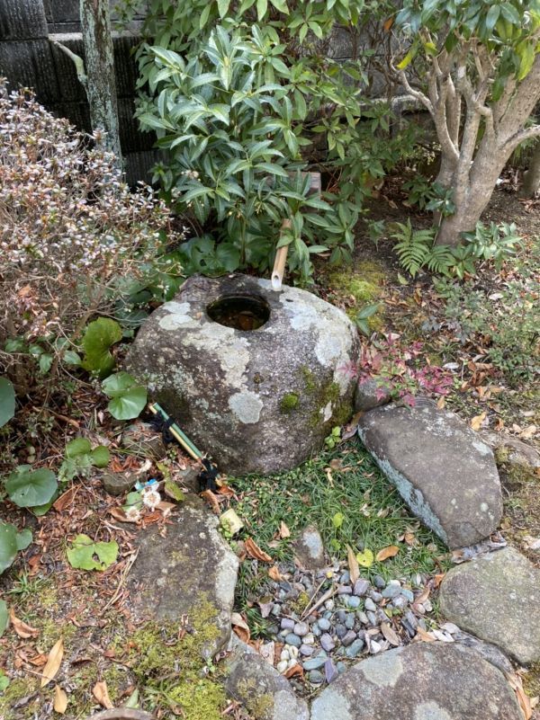 ヤフオク! -「手水鉢 石」の落札相場・落札価格