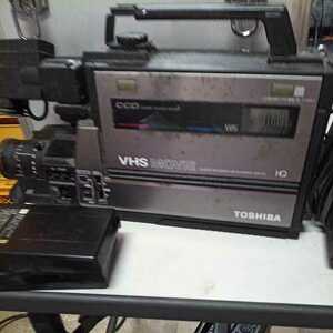  TOSHIBA 東芝 VHS ムービーカメラ VHM-T20 専用アルミケース 付属品付き 【 動作未確認 】現状品