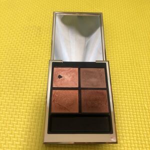 シグニチャー カラー アイズ 6.2g (02 陽香色)