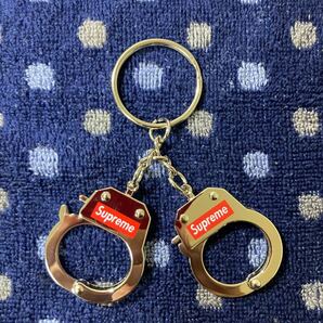 Supreme Handcuffs Keychain シュプリーム キーホルダー