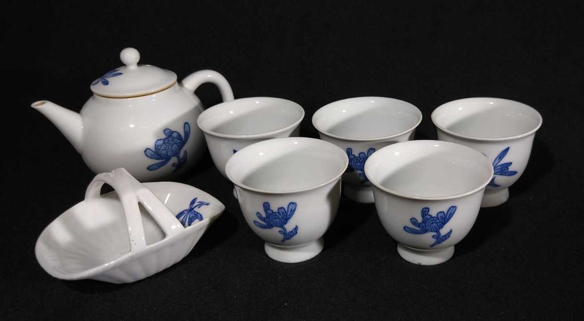ヤフオク! -「栄山」(茶碗 ) (茶道具)の落札相場・落札価格 取り寄せた本物の商品 煎茶道具 栄山造 染付『蓮唐草文』煎茶碗 五客セット茶道具★時代物★★ 陶芸