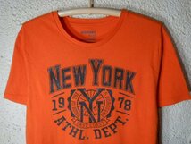 ｎ7328　OLD NAVY　オールド　ネイビー　半袖　tシャツ　NEW YORK オールドプリント　デザイン　人気　送料格安_画像2