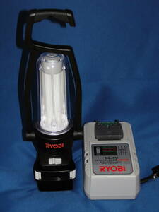 RYOBI充電式ランタン「BLT-140」充電器「BC-1400L」・バッテリー「B-1430L」付き中古品