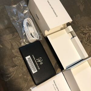 楽天モバイル rakuten wifi pocket 2BとUSBケーブル