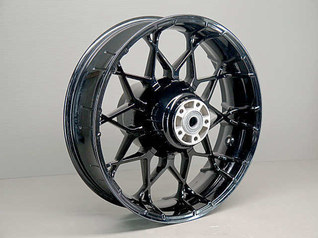 ふるさと納税 AKIRA 金田 NM4 18インチ 一点物 ハーレー ホイール
