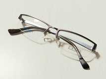 新品　i-D Tokyo メガネ　眼鏡　高級感　オシャレ　上品　ハーフリム　チタン　COL.5　ブラウン系_画像4