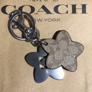 COACH コーチ ワイルドフラワー チャーム キーホルダー ●