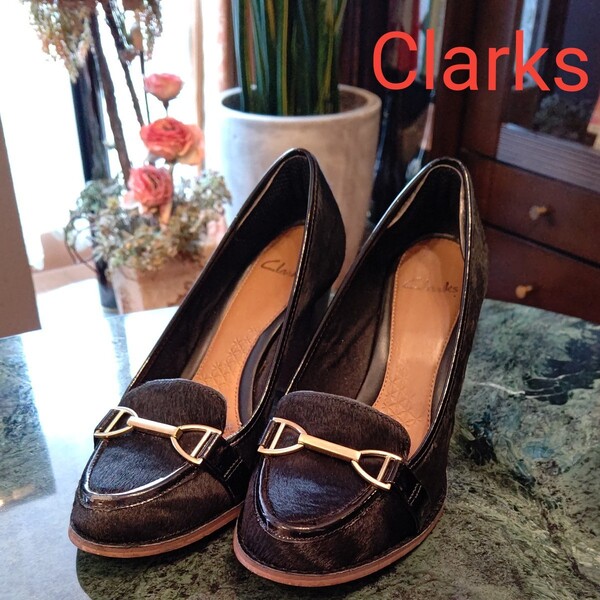 Clarksハラコビットパンプス黒23.5cm