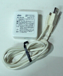 マイクロUSB充電器　au共通ACアダプタ03 0301PQA DC5.0V1.0A ■yh372-01