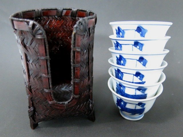 ヤフオク! -「栄山」(茶碗 ) (茶道具)の落札相場・落札価格 取り寄せた本物の商品 煎茶道具 栄山造 染付『蓮唐草文』煎茶碗 五客セット茶道具★時代物★★ 陶芸