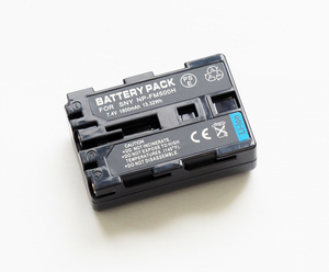 【SONY NP-FM500H】ソニー 1800mAh 互換バッテリー PSE認証 保護回路内蔵 バッテリー残量表示可 リチウムイオン充電池