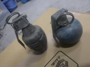 即決 本物 手りゅう弾 使用済み２個セット 手榴弾パイナップル型アップル型米軍放出品自衛隊アメリカ軍旧日本軍