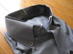 即決新品 半袖 ドレスシャツ ボタンダウン / ダブルカラー / グレイ系 / Ｓ / ポリエステル素材 / 送料無料 / 小さい傷があります。