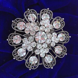  flower motif brooch . pendant top 