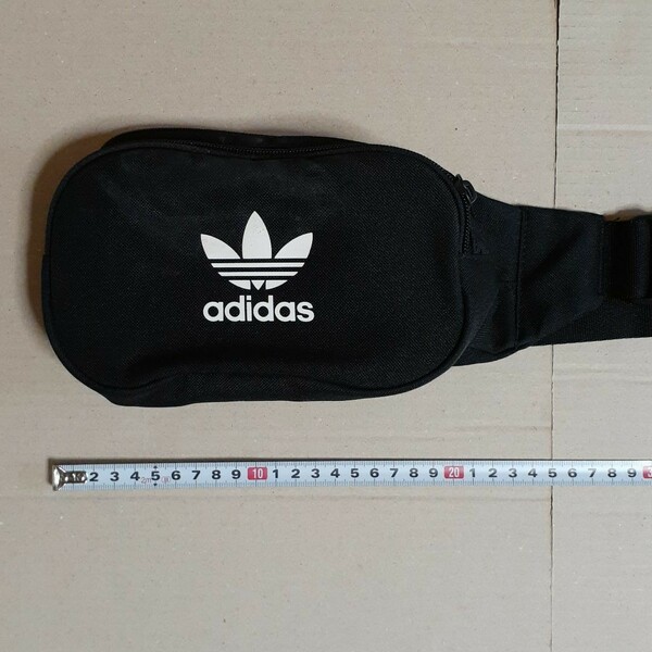 新品 adidas ウエストバッグ