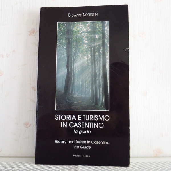 イタリア語と英語併記　ガイドブック【STORIA E TURISMO IN CASENTINO】イタリア旅行　トスカーナ　イタリア語学習　イタリア語検定