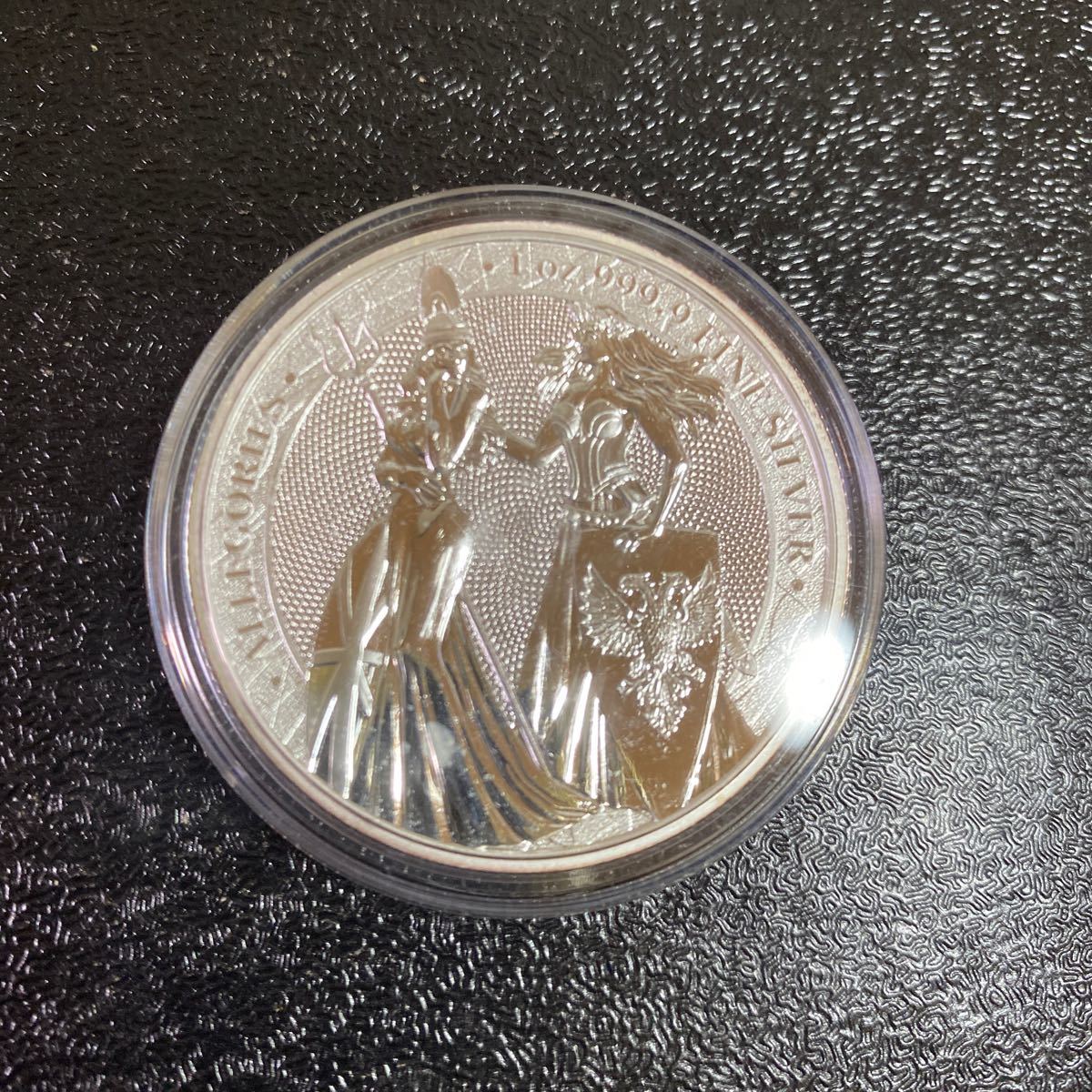 銀貨 99 9% 純銀 ウサギ 銀貨 1オンス うさぎ 兎 自由連合 法定銀貨 銀貨 99 9% 純銀 ウサギ 銀貨 1オンス うさぎ 兎 自由連合 法定銀貨