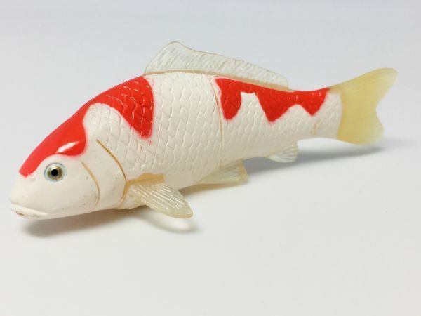 ニシキゴイ　錦鯉　魚類　海　川　フィギュア　日本　生き物　生物　動物　ミニチュア　22b21