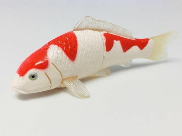 ニシキゴイ　錦鯉　魚類　海　川　フィギュア　日本　生き物　生物　動物　ミニチュア　22b8