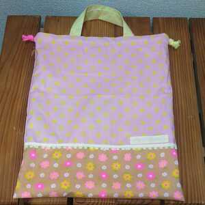  go in . go in . preparation polka dot pink spinks physical training sack . put on change sack pouch girl hand made gym uniform sack gym uniform inserting gym uniform sack gym uniform inserting dot 