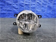 S138　クラウン　210　前期　右フォグ　LED　30-413　ロイヤル アスリート ハイブリッド　GRS210 GRS211 GRS214 AWS210　美品_画像1