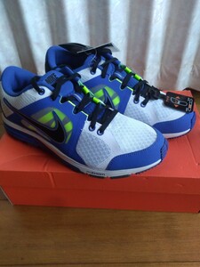 未使用品 NIKE ランニングシューズ ズームスピード ライトST+5ワイド 25.5cm