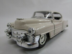 サウンドライト ミニカー 1/36 Cadillac Classic Car　キャデラック クラシックカー ベージュ