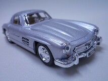 KINSMART 1954 Mercedes Benz 300SL Coupe 1/36 ダイキャストミニカー ベンツ クーペ シルバー_画像3