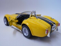 KINSMART 1965 Shelby Cobra 427 S/C 1/32 ダイキャストミニカー シェルビー コブラ イエロー_画像3