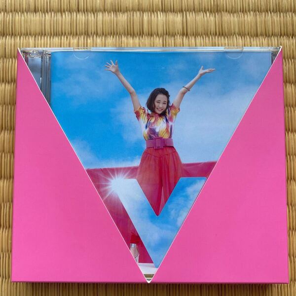 Ｖ （初回限定“ＶＩＶＡ盛盤） （ＤＶＤ・フォトブック付） 大原櫻子