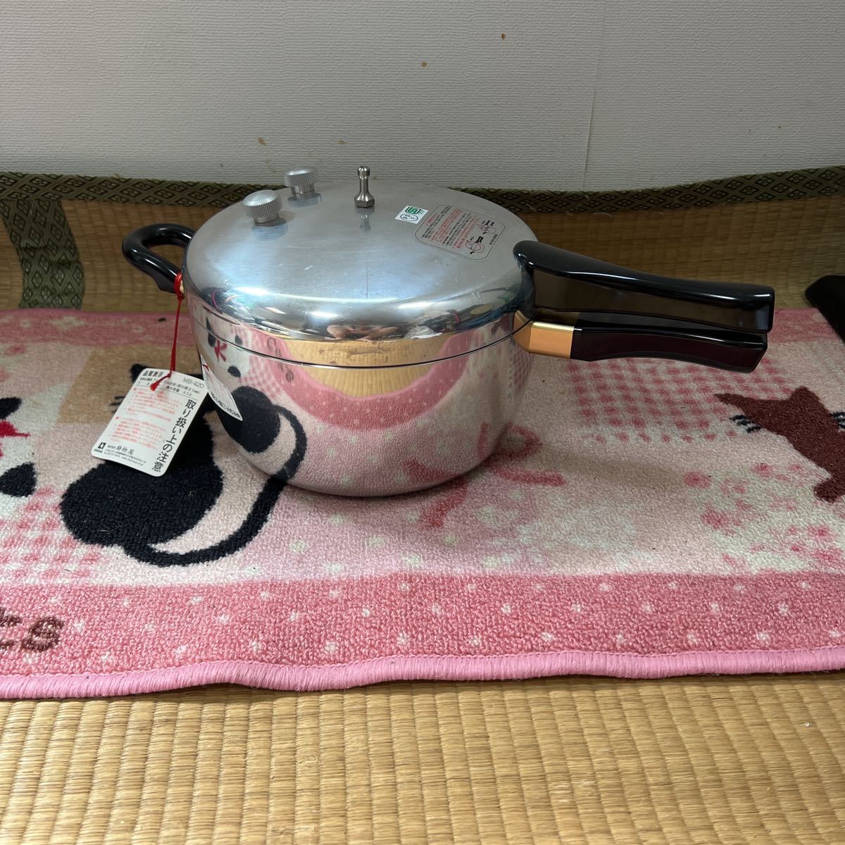 日本販売正規品 新品　平和　圧力鍋　一升ヘイワ　ピースプレッシャーパン　pc-600iw　両手鍋 調理器具