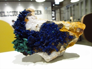外国産鉱物標本　モロッコ産　アズライト(藍銅鉱) / マラカイト(孔雀石)