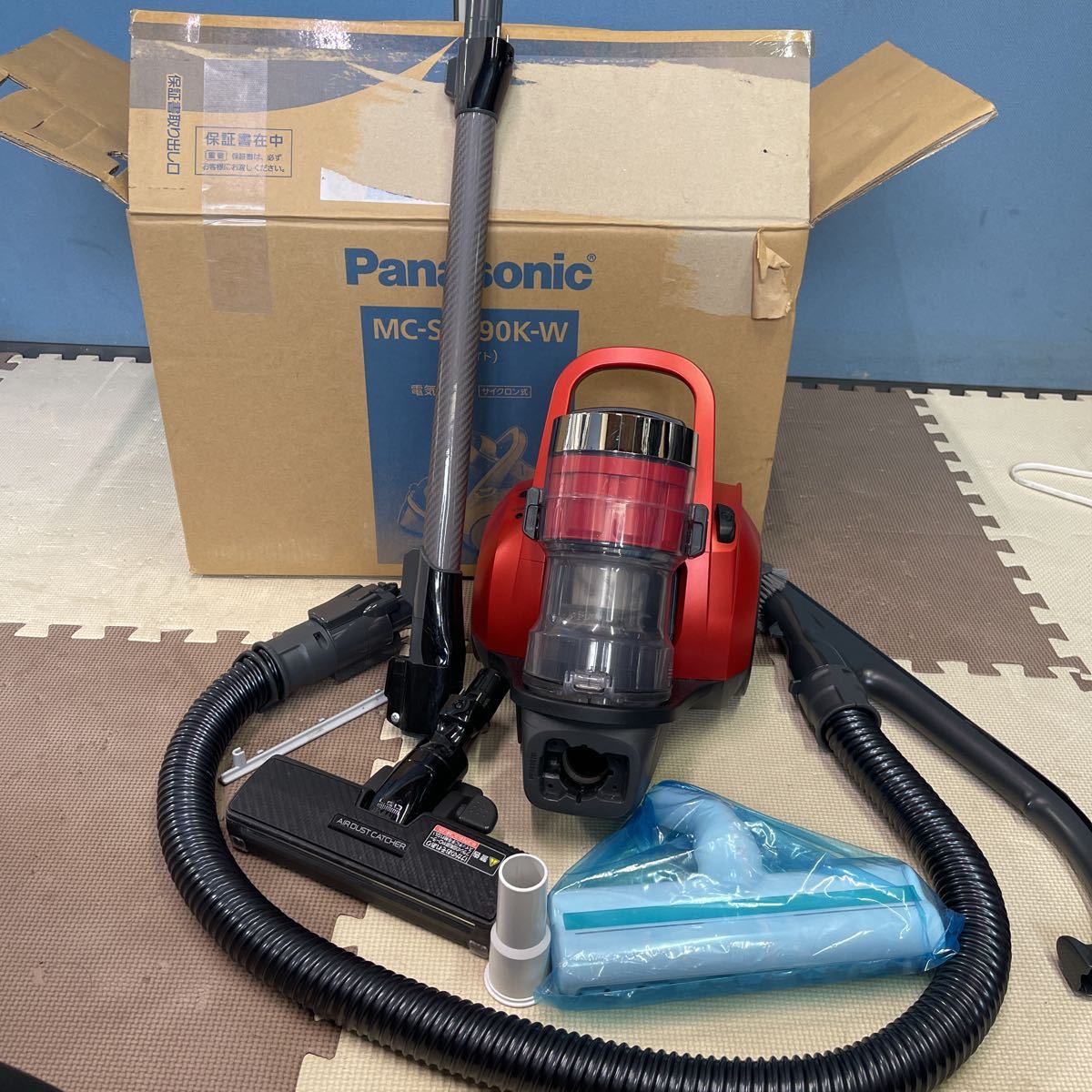 新品 Panasonic サイクロン掃除機MC-SR33G レッド
