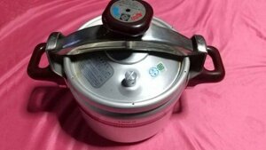 USED Tiger pressure cooker size diameter approximately 21.3cm depth approximately 17cm silver group 