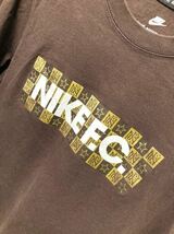 美品*送料無料★NIKE F.C.ナイキエフシー★ロング丈半袖Tシャツ/メンズSサイズ茶色ブラウン★送料込サッカーチュニック丈ワンピースnikefc_画像2