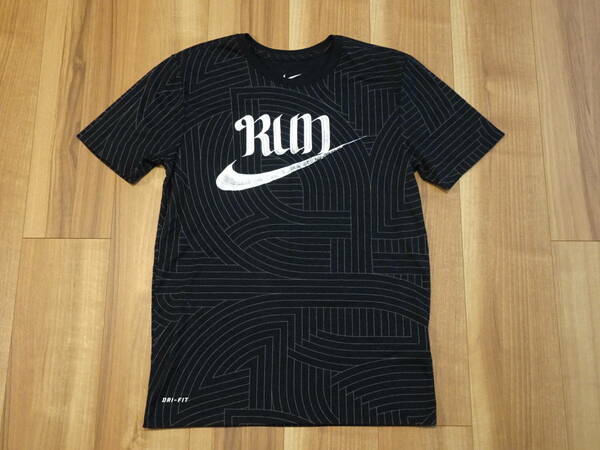 送料無料 美品 ナイキ メンズ ランニング Tシャツ NIKE RUN Mサイズ