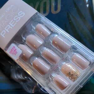 MAGIC PRESS ネイルチップ モダンベージュ
