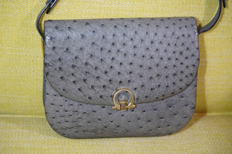 ヤフオク! - オーストリッチ(皮革製 ショルダーバッグ)の中古品・新品 ...