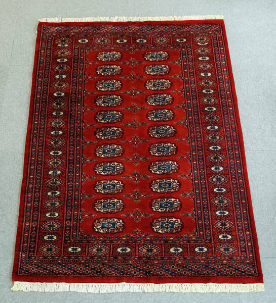 新品 即決 パキスタン 高品質 ウール 手織り絨毯 size:142×97cm