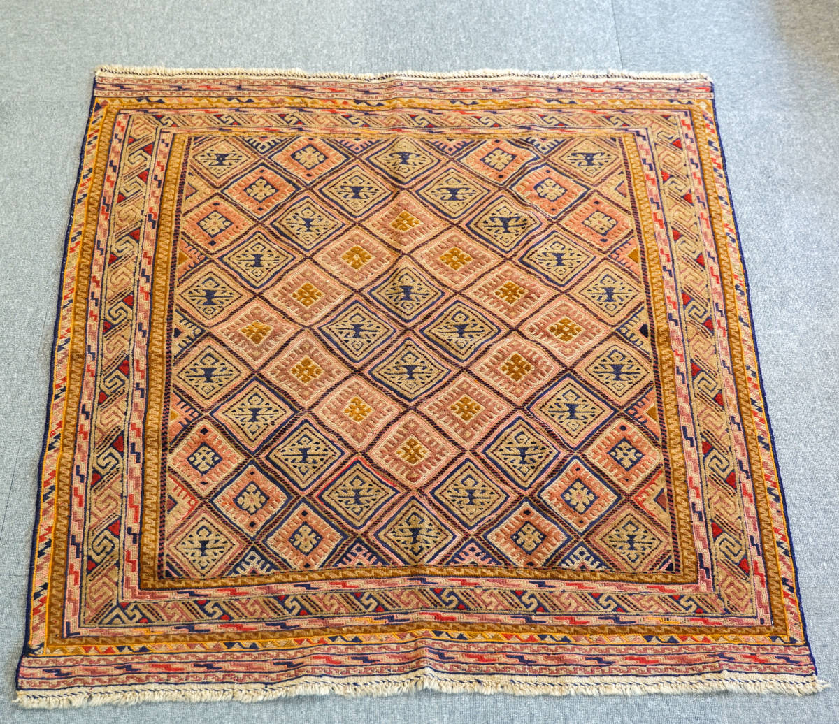 アフガニスタンマシュワニキリム 手織り絨毯 アクセントラグ サイズ